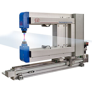 Thickness measurement of flat film