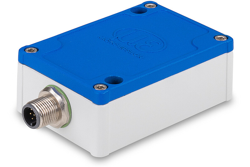 High-precision acceleration sensor