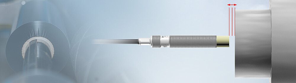 Precise measurement of the axial roll runout